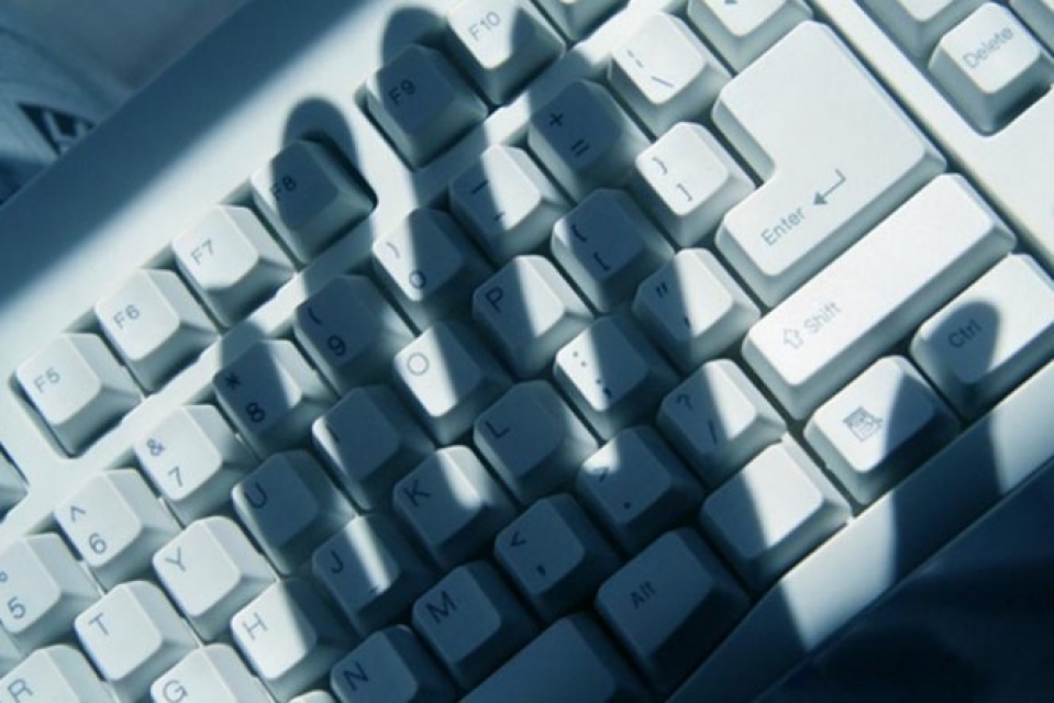 Nova lei visa colocar ´ordem´ na web brasileira