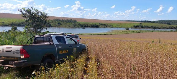 Operação “Entorno” na Usina Hidrelétrica de Batalha, no Rio São Marcos em Paracatu, — Foto: Ibama