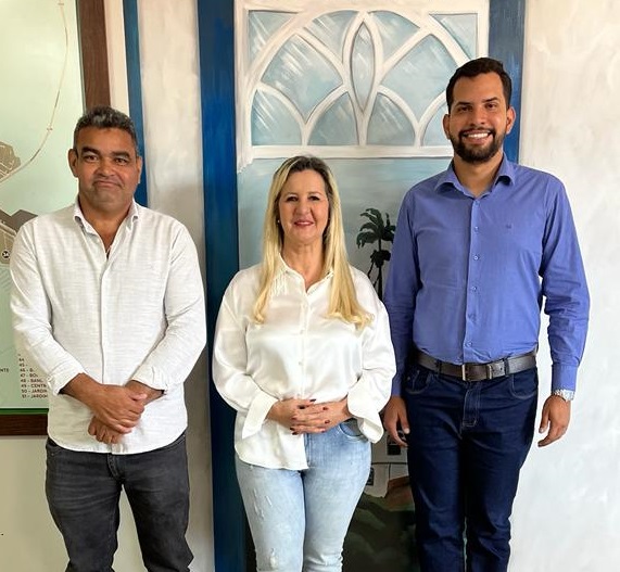 Divulgação: Deputada Marli Ribeiro, Prefeito Igor Santos e Prefeito Zé Betio de Guarda-Mor