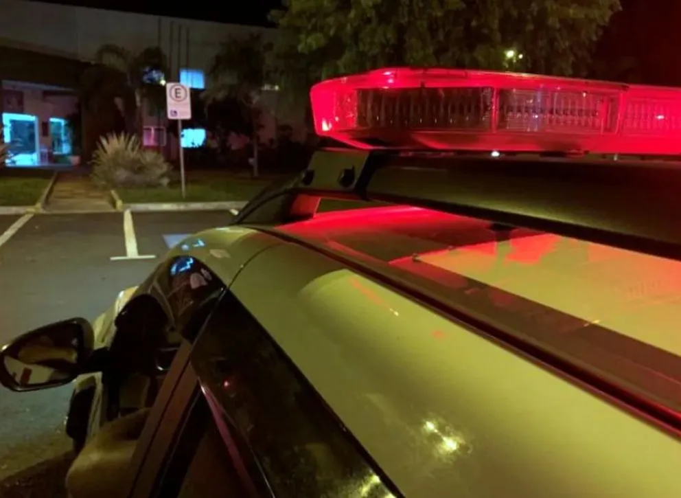 Menor de 16 anos é apreendido após perseguição e direção perigosa no Centro de Paracatu