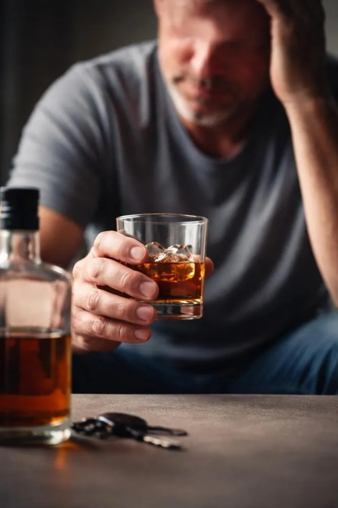 Homem morre após ingestão acidental de produto com metanol em Unaí