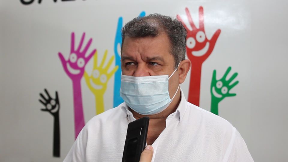 Homem recebe alta após tratamento com hidroxicloroquina, anticoagulante e outros em Unaí,MG