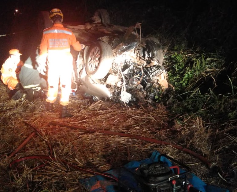 Acidente na BR-251 mata 13 e deixa 39 feridos no norte de MG