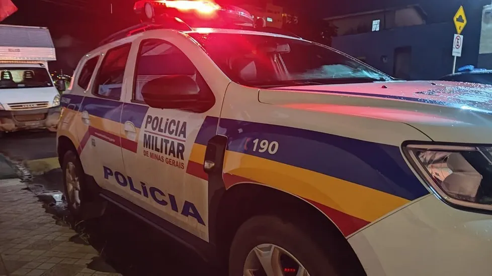 Homem é detido por descumprir medida protetiva ao se aproximar da ex em bar