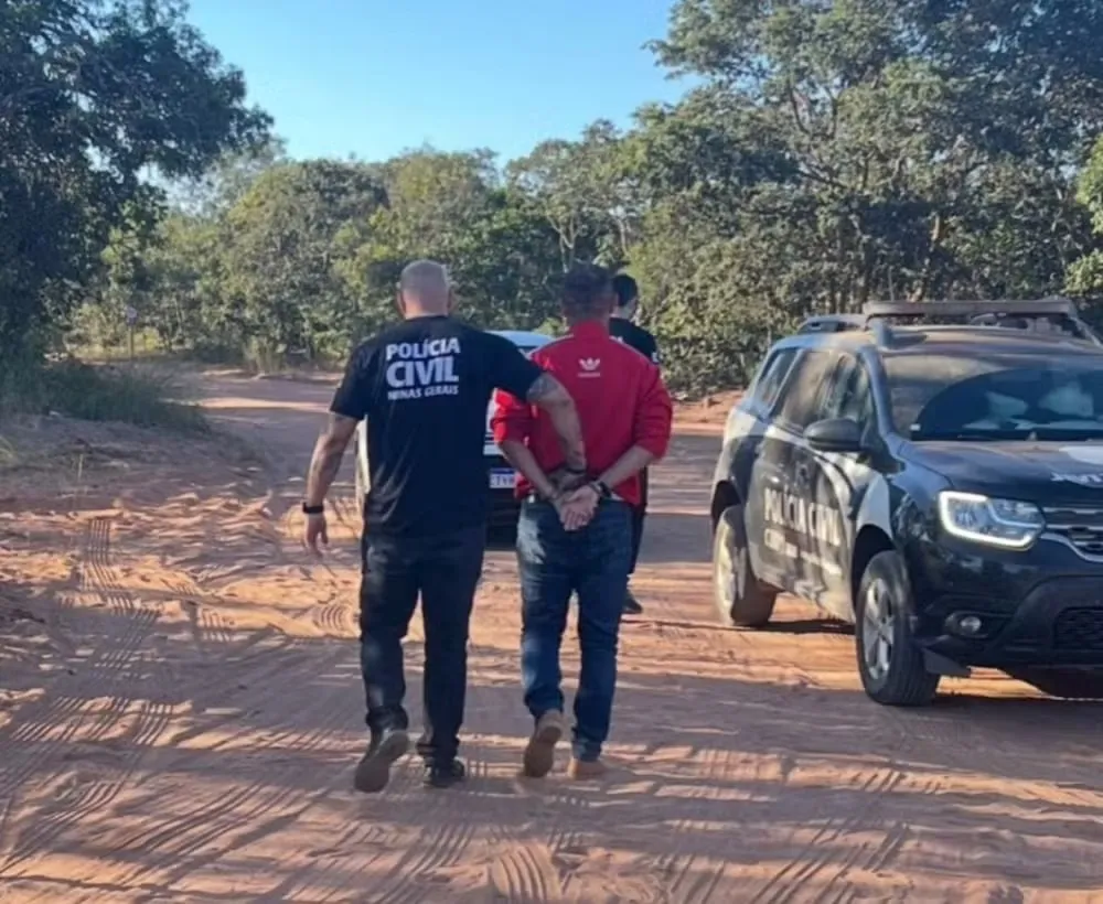 Motorista de ônibus escolar é preso suspeito de abusar sexualmente de menino em Urucuia