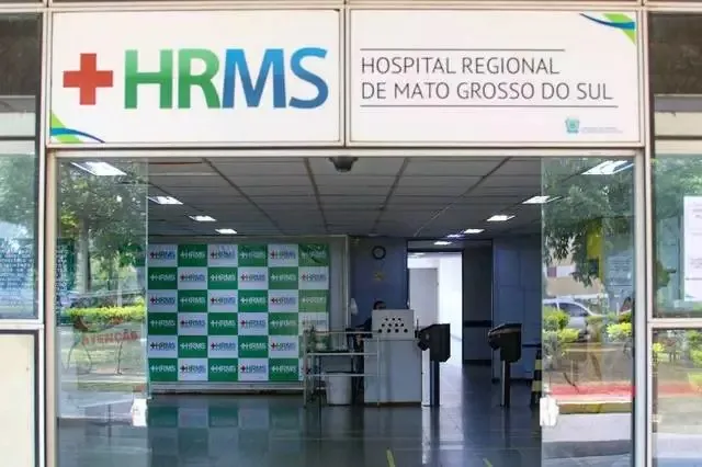 Bebê internada em estado grave leva à prisão dos pais por suspeita de maus-tratos