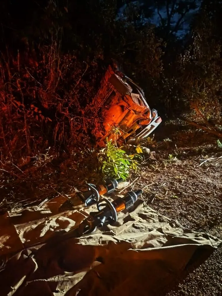 Idosa morre em grave acidente entre carreta e carro na BR-251, em Unaí