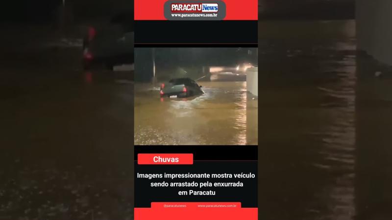 Carro é arrastado por enxurrada em Paracatu