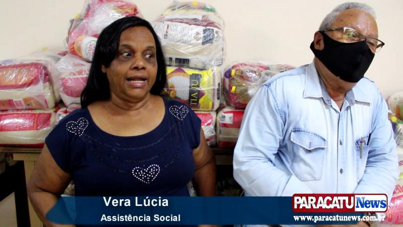 Igreja evangélica entrega cestas básicas para famílias necessitadas em Paracatu